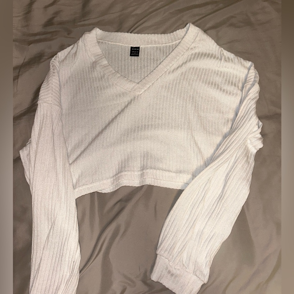 SHEIN Womens Medium cropped v neck long sleeve